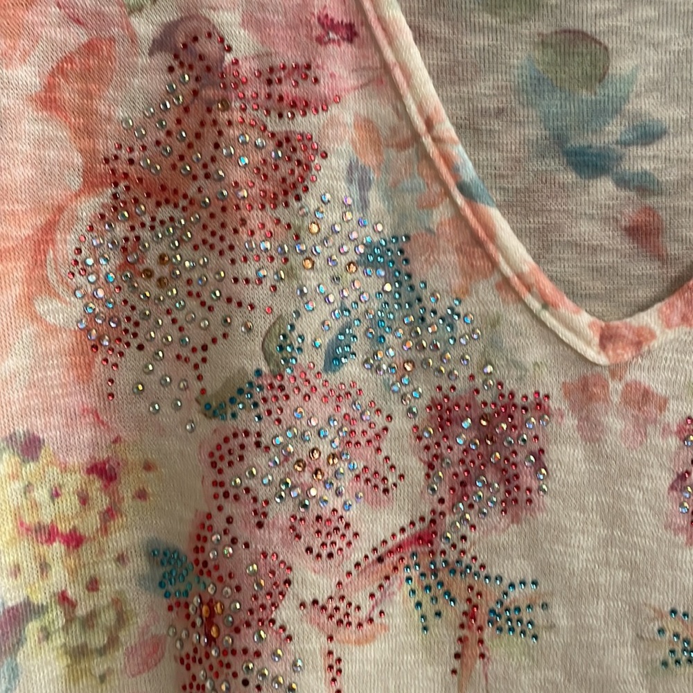 Reba floral sequined top sz L